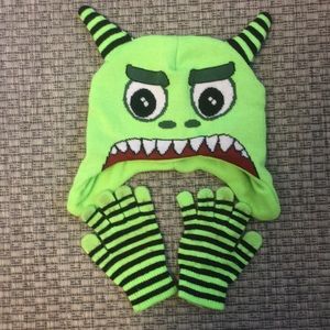 Monster hat and gloves set